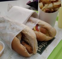 פרנקפוקרט נקניקיות – קניון שבעת הכוכבים